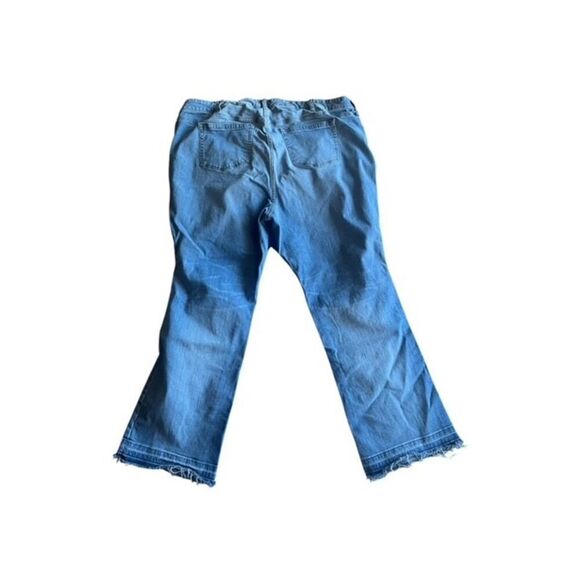 Torrid Denim Blue Jeans Vintage Stretch Mid Rise Slim Bootcut Plus Size 24 24S - Picture 2 of 8